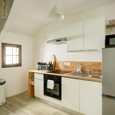 Apartment Le Villandry Beautiful Air-conditioned In A Typical Building Of *